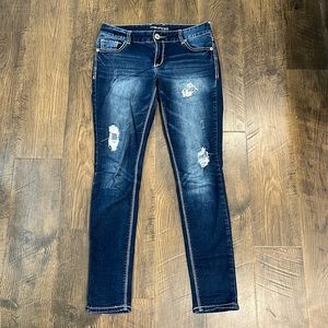 Maurices distressed jegging